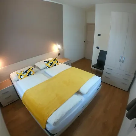 Al Camanel Lägenhet *