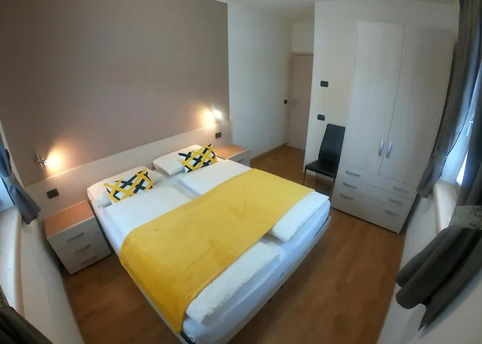 Al Camanel Apartament *